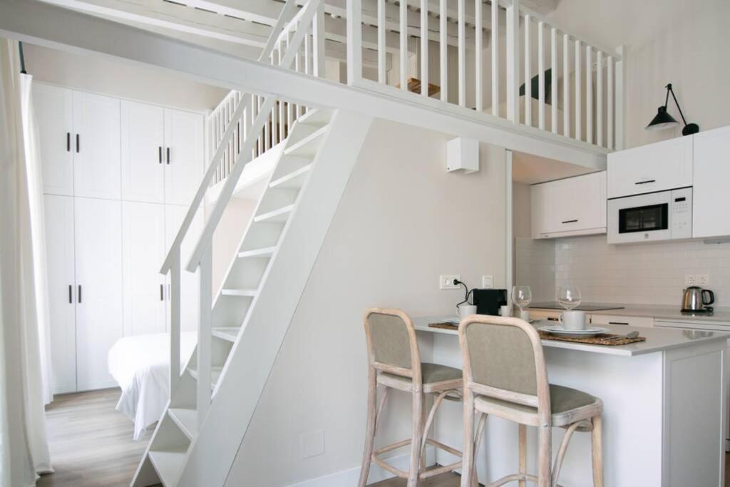 Appartement G12 Trendy And Comfy Bright Loft Meters From Bullring And Trianas Bridge, Galera Street